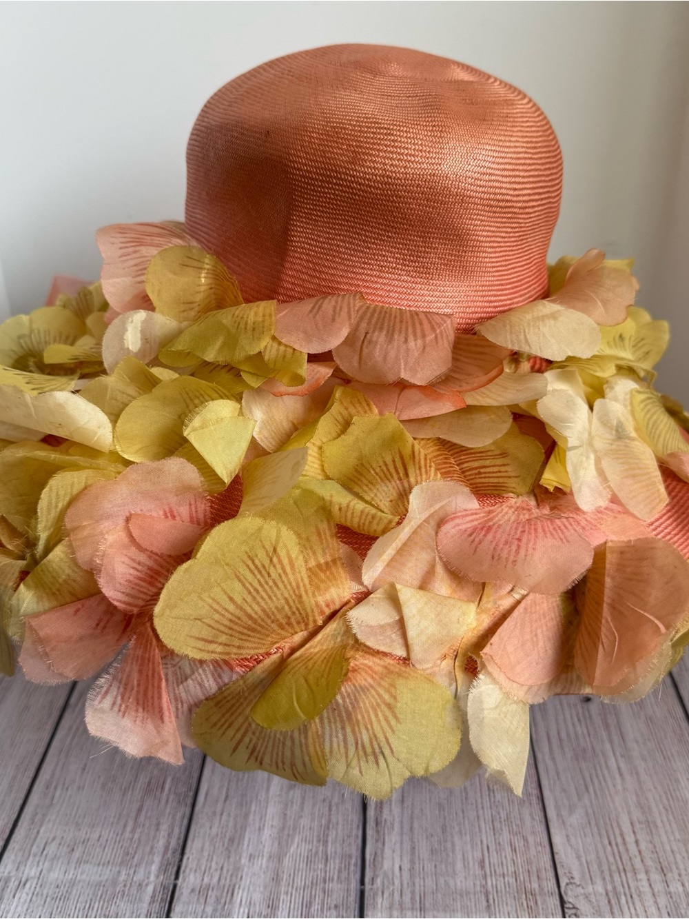 CHRISTIAN DIOR Vintage 60’s Chapeaux Straw Floral Hat - Picture 4 of 8